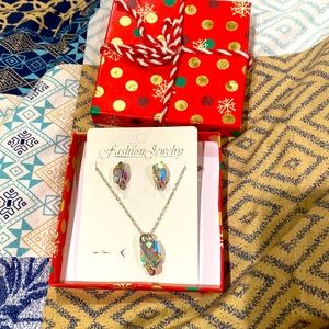 Crystal earring and necklace set